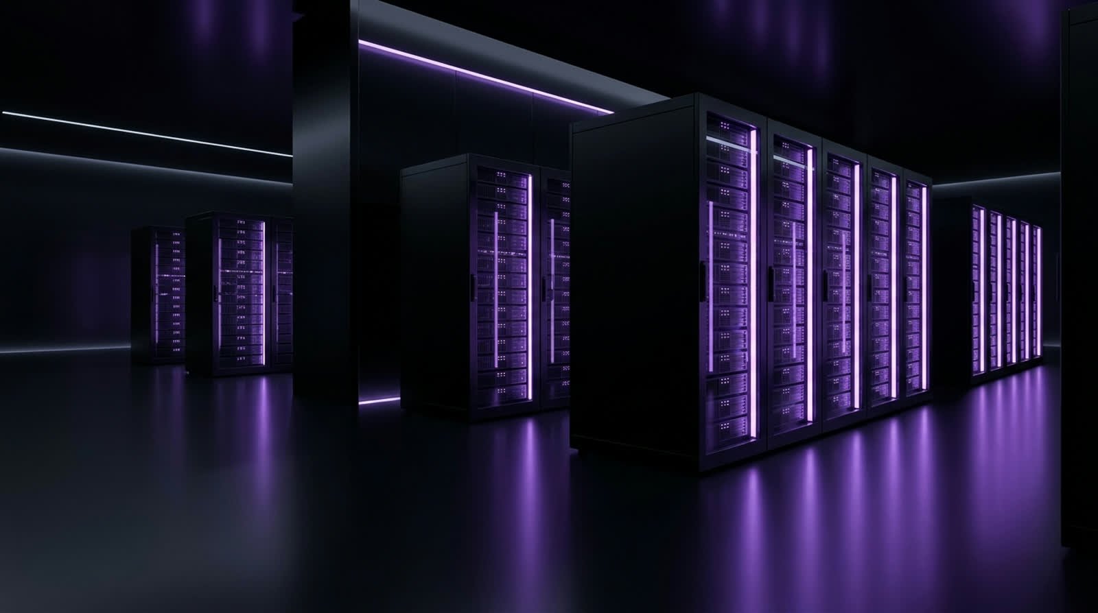 SaaS geliştirme — koyu, mor tonlu bulut platform ve panel görseli